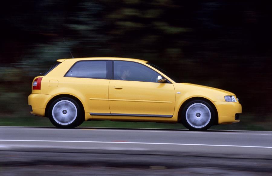  Audi S3 (8L) 2001 года  (AU) (фото 2 из 4)